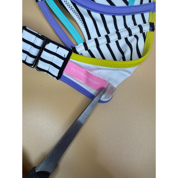 Victoria's Secret Striped Bikini 2 Piece Halter Top Push Up Size 32D Medium Bott - Picture 10 of 13